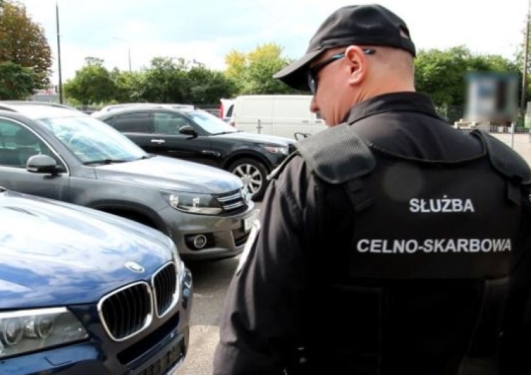 Wykryto międzynarodową karuzelę podatkową. Ponad 25mln strat Skarbu Państwa