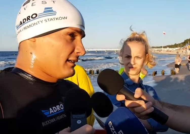  [video] Polak, jako pierwszy człowiek w historii przepłynął Bałtyk wpław