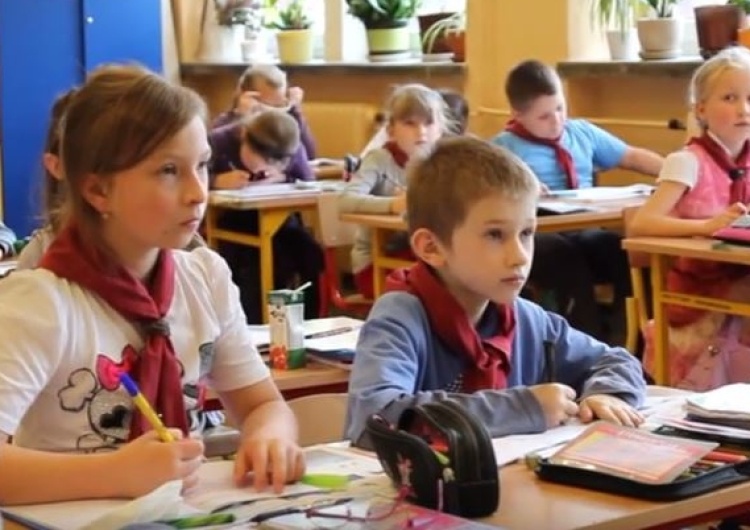 Wraz z początkiem roku szkolnego wystartowała reforma edukacji. Jakie zmiany czekają uczniów?