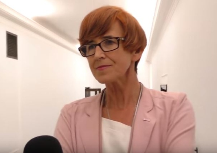 Bezrobocie w sierpniu najniższe od ćwierć wieku. E. Rafalska: Płace rosną, sytuacja jest komfortowa