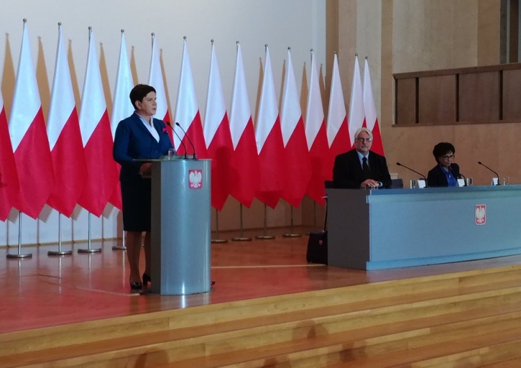 Premier Szydło: "Nie ma mowy o Polexicie, jak próbują budować narrację niektóre środowiska"
