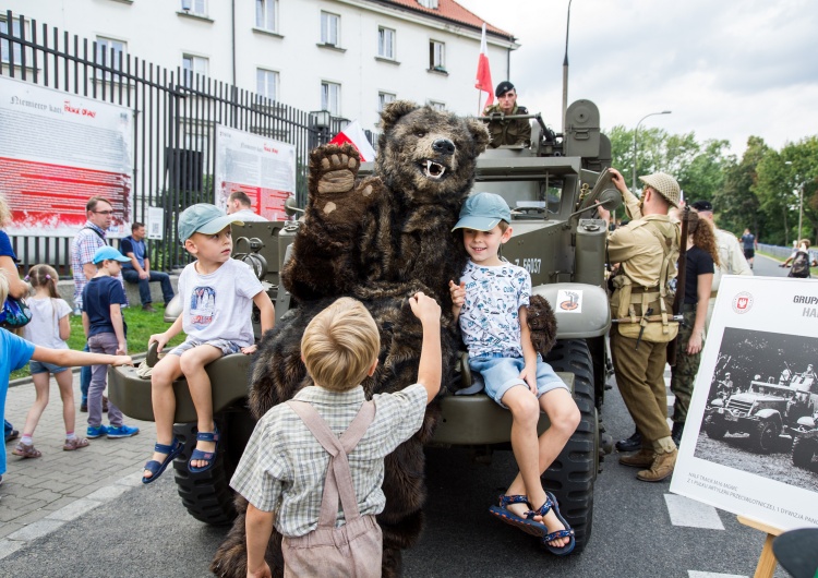 Marcin Żegliński Edukować młode pokolenia, czyli Piknik Powstańczy Fundacji Reduta PWPW [NASZA GALERIA]