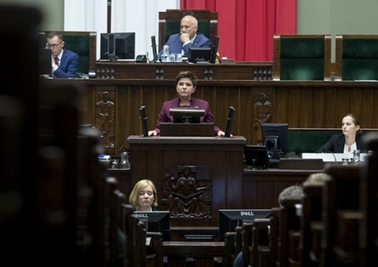 P. Tracz/KPRM Premier Beata Szydło: W obliczu takiego nieszczęścia i takiej klęski powinniśmy być wszyscy razem