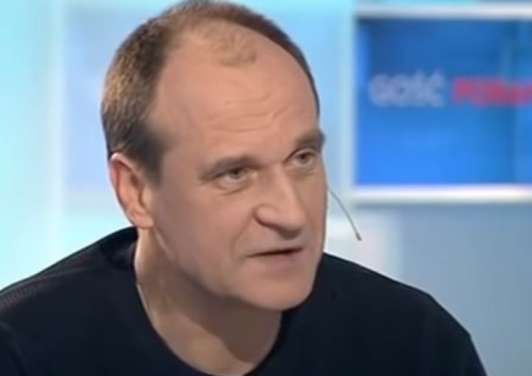 Paweł Kukiz składa doniesienie do prokuratury na internautę. "Zdyskredytował mnie"