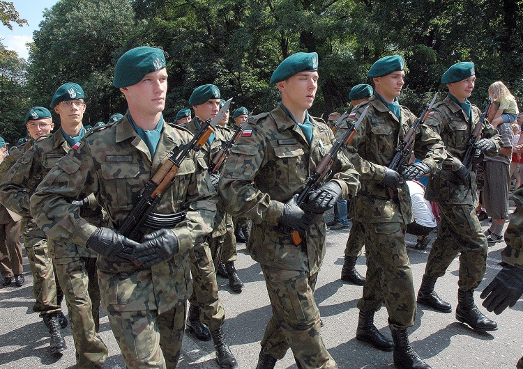 T. Gutry Takiego budżetu armia nie miała od 1989 roku. Sejm przyjął ustawę o modernizowaniu sił zbrojnych