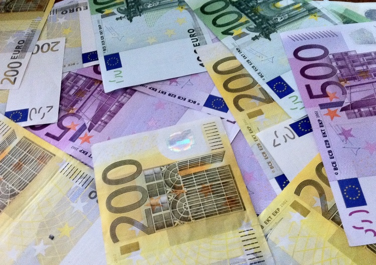 Polska kolonią Zachodu? Analitycy o naszym regionie - "państwa w posiadaniu zagranicy"