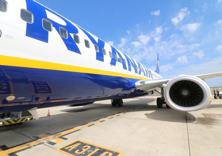 Setki odwoływanych lotów, wściekli pasażerowie. Co się dzieje w Ryanairze?