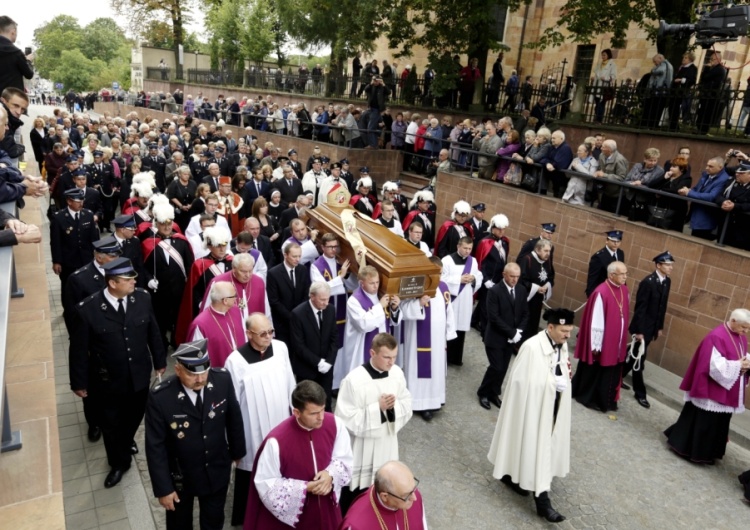 Uroczystości pogrzebowe bp. Kazimierza Ryczana Kielce. 19.09.2017 ś.p. Biskup Kazimierz Ryczan. Mocny człowiek odszedł do domu Pana