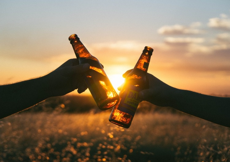 „Polak alkoholik” to nasza łatka. Jak jest naprawdę?