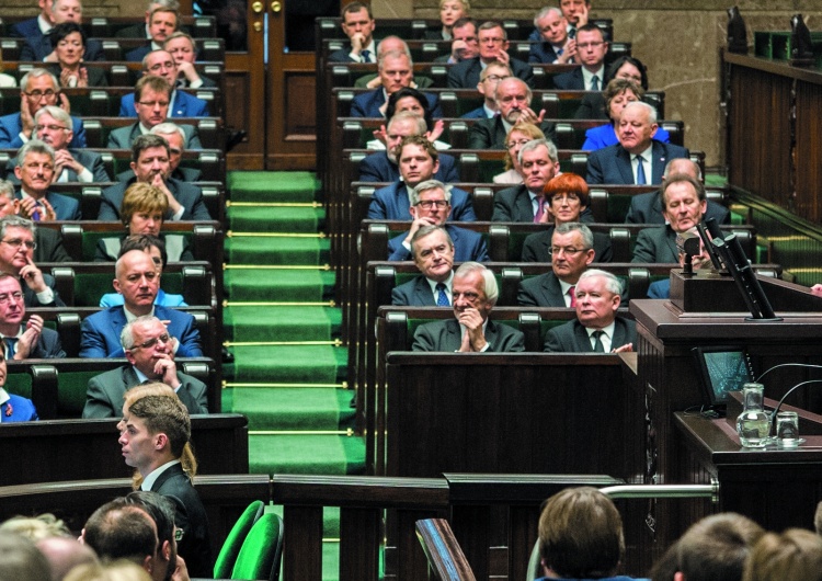 T. Gutry [Nowy sondaż] Przewaga PiS rośnie