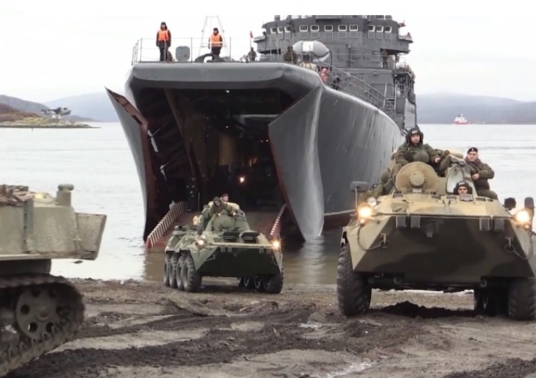  Rosja wzmacnia obecność militarną i reaktywuje bazy ZSRR na terenie Arktyki