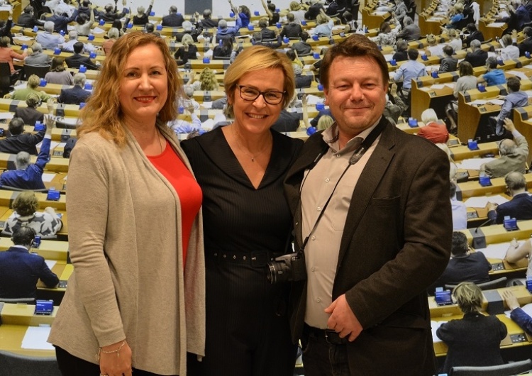  Europoseł Jadwiga Wiśniewska - wyjazd do Parlamentu Europejskiego w Brukseli z członkami "Solidarności"