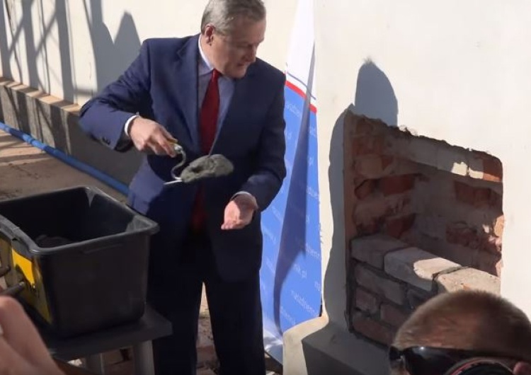 [video] Wmurowanie kamienia węgielnego pod Muzeum Żołnierzy Wyklętych w Ostrołęce. Muzeum już za rok