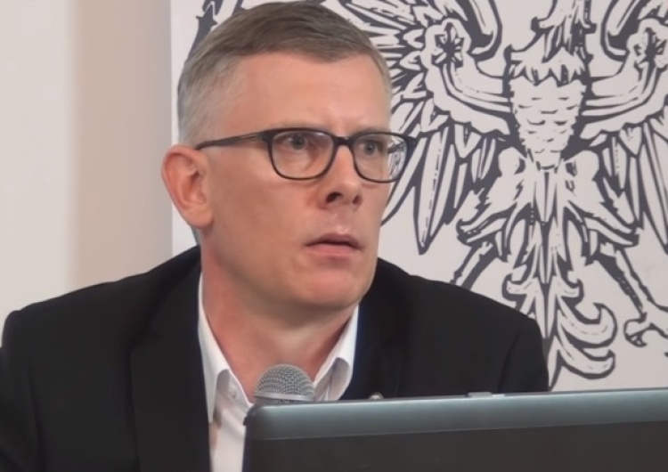 Cenckiewicz: Jak w galerii SN można wywiesić gęby sędziów zatwierdzających wyroki śmierci na bohaterach?