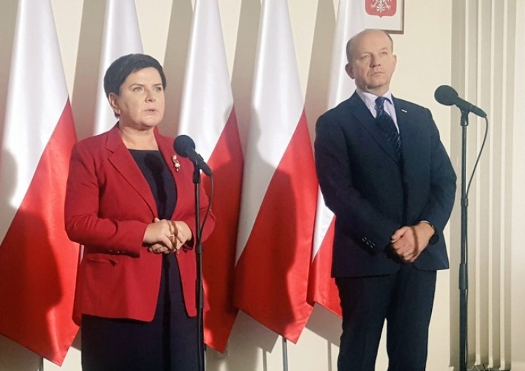 Premier: Pula wynagrodzeń dla rezydentów i stażystów wzrośnie o 40 proc. w stosunku do tego, co było