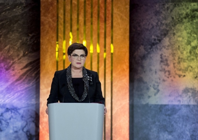  Beata Szydło ucina spekulacje: Nie ma w Polsce sytuacji, która wymagałaby gwałtownych zmian w rządzie