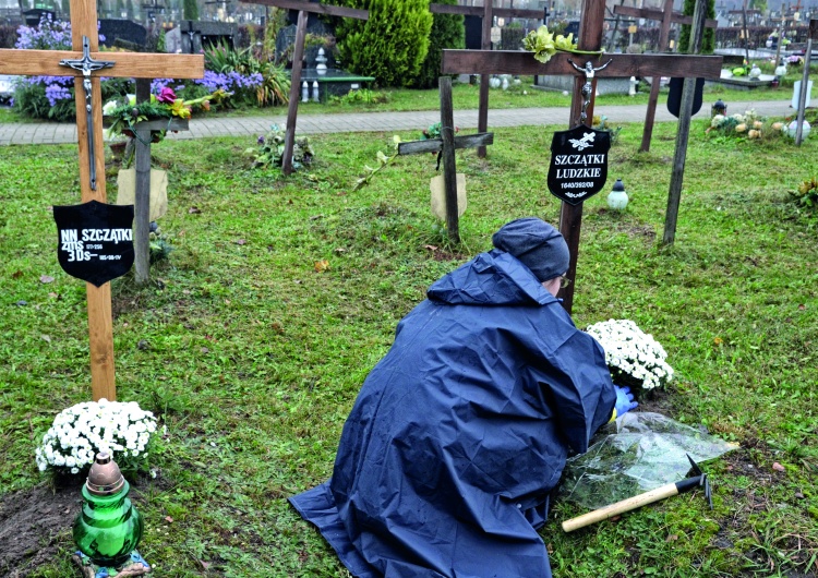  Osoby bezdomne - po śmierci na zawsze tracą swoją tożsamość