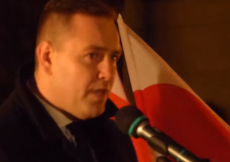 Dyrektor Muzeum II W.Ś. do Adamowicza i Pomaski: Nie bójcie się polskiej flagi!