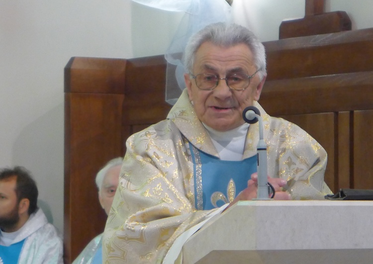 Ksiądz Ignacy Piwowarski zmarł 1 listopada. Nie bez powodu nazywano go "beskidzkim Popiełuszką"
