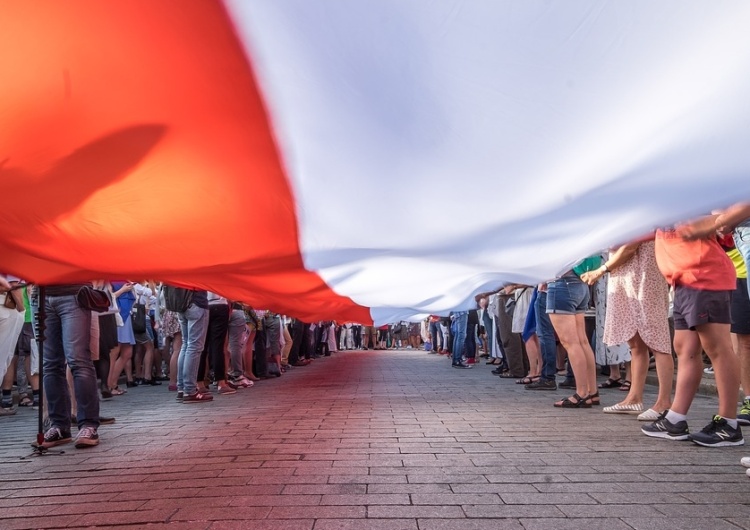 99 lat niepodległości. Co znaczy być Polakiem i patriotą?