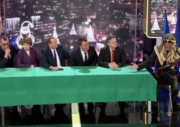  [video] Członkowie najbardziej znanych kabaretów kpią z ataków UE i Donalda Tuska na Polskę