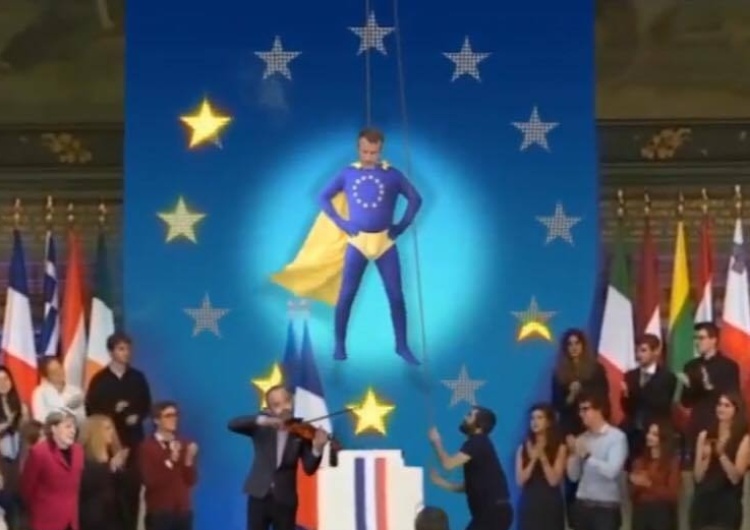  [video] Emmanuel Macron jako Kapitan Europa, czyli jak Francuzi kpią z europejskiej misji prezydenta