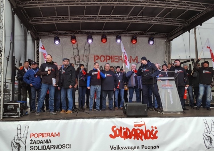 Firmę stać na podwyżki! Manifestacja pracowników Volkswagena w Poznaniu!