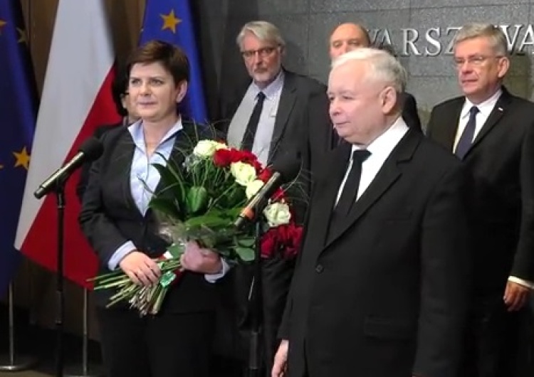 zrzut ekranu Wspólna konferencja prasowa Beaty Szydło i Jarosława Kaczyńskiego