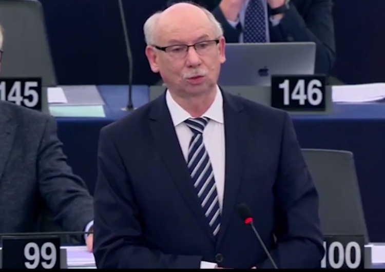  Janusz Lewandowski [PO] w PE: Rząd toleruje ksenofobię i neofaszyzm na naszych ulicach
