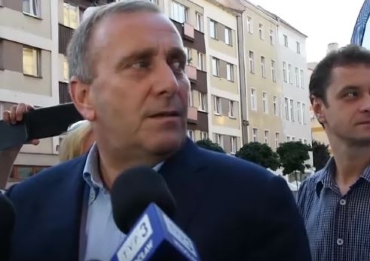 Schetyna: "Wzywam cały rząd Beaty Szydło do dymisji". Ostra odpowiedź Beaty Mazurek: To obrzydliwe