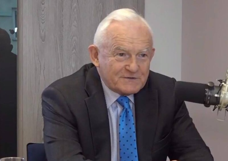 Leszek Miller chwali decyzję MSZ o zakazie wjazdu do Polski dla ukraińskiego nacjonalisty
