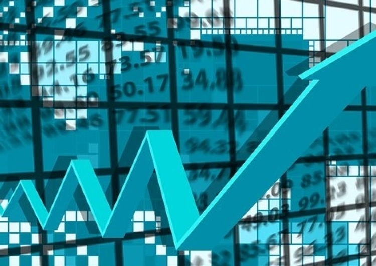 GUS: PKB wzrósł w III kwartale 2017 r. o 4,9%. To o 0,2 pkt % więcej niż mówiły wstępne szacunki