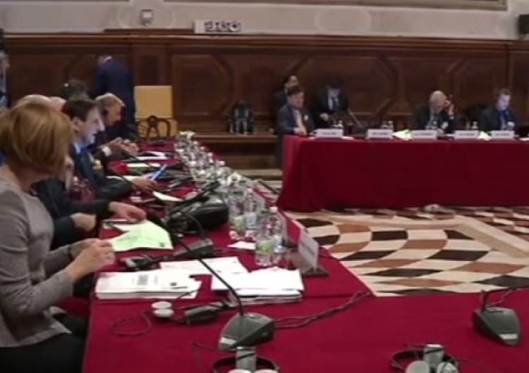 Krytyczna opinia Komisji Weneckiej ws. Trybunału Konstytucyjnego