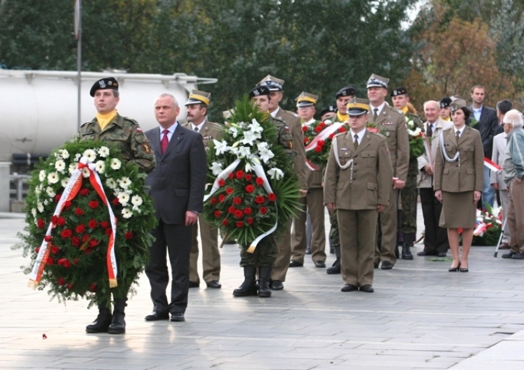 Romuald Szeremietiew: Szef BBN oddał hołd bohaterom bitwy pod Lenino