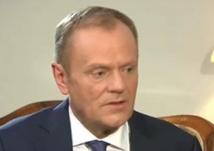 zrzut ekranu Tusk: Jeszcze przez dwa lata mam pracę tu w Brukseli, gdzie mogę chronić Polskę. Ja się PiS-u nie boję