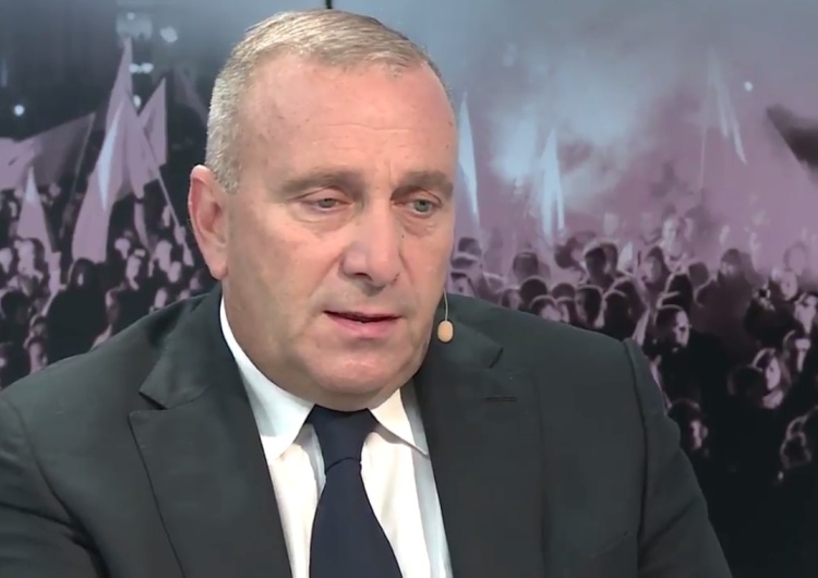 Schetyna odpowiada Błaszczakowi: Komunizm skończy się wtedy, kiedy PiS odejdzie w polityczny niebyt
