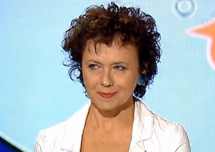 Szczepkowska obraża: Towarzyszu Błaszczak, policyjny piesku. Jedyne co umiesz to łasić się i podawać łapę