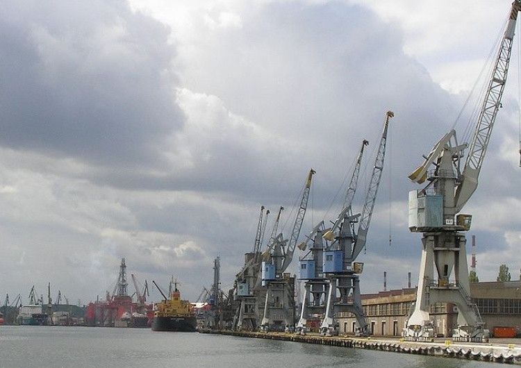 kkic - Praca własna Związkowcy z Portu Gdańskiego Eksploatacja: Pilnie potrzebny inwestor i rządowa pomoc