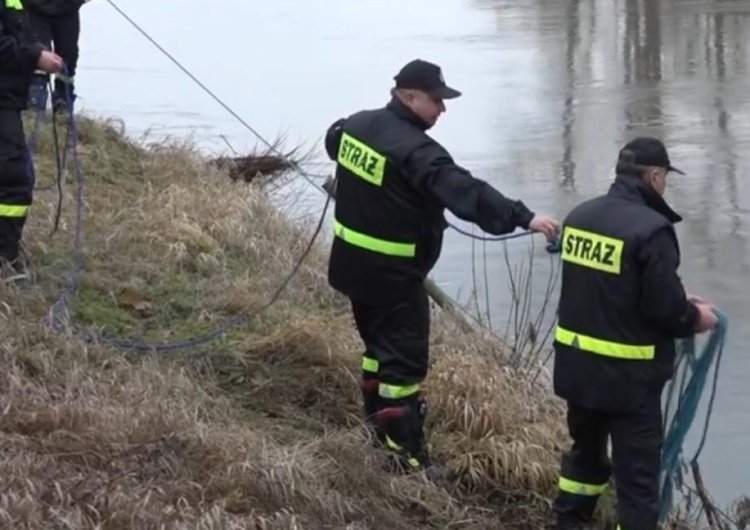  Wyniki sekcji zwłok ofiar wypadku w Tryńczy. Trzy poszukiwane nastolatki były w samochodzie