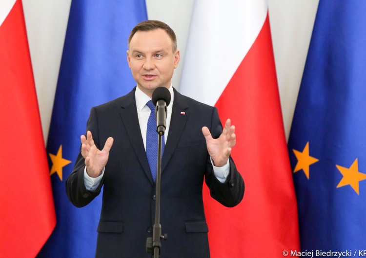 fot. Maciej Biebrzycki Sondaż IBRIS: Prezydent Duda i premier Morawiecki cieszą się najwyższym zaufaniem społecznym