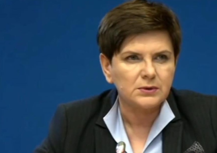Beata Szydło: Akcje charytatywne są do pomagania potrzebującym, nie nierozumnej promocji organizatorów