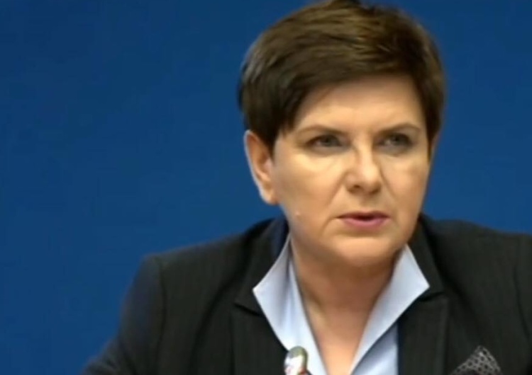  Beata Szydło: Akcje charytatywne są do pomagania potrzebującym, nie nierozumnej promocji organizatorów