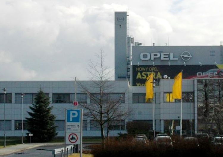Dobrowolne odejścia w Oplu