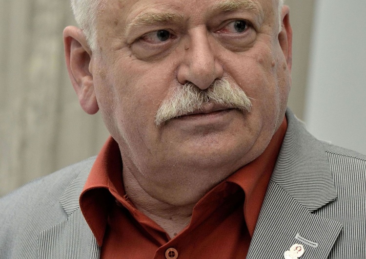Romuald Szeremietiew: Błaszczak ma kompetencje do kierowania MON