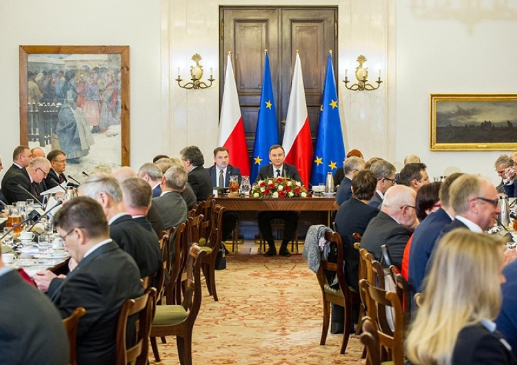  Dobry rok dla dialogu