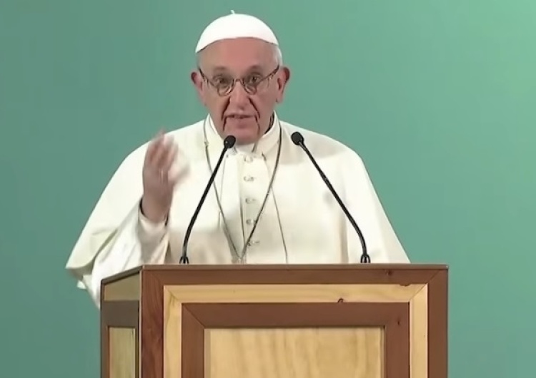 Papież Franciszek przeprasza i żałuje za swoje słowa