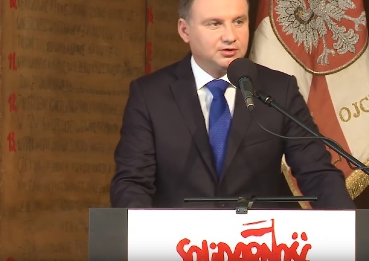 We wtorek prezydent podpisze ustawę o wolnych niedzielach. „S” zralizowała postulat Sierpnia