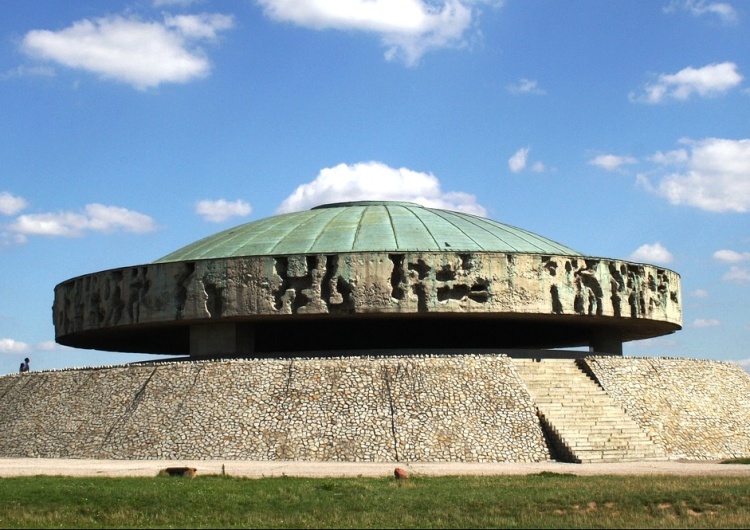  Wojewoda Lubelski proponuje zmianę nazwy Muzeum na Majdanku na "Muzeum Byłego Niemieckiego Obozu Zagłady"