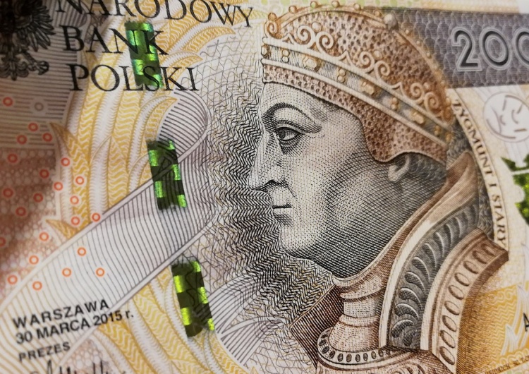 Zbigniew Kuźmiuk: Duży wzrost wynagrodzeń w gospodarce w 2017 roku