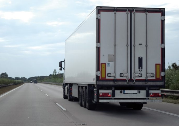  Postęp ws. zmian w dyrektywie o delegowaniu. Ale niepewny los kierowców transportu międzynarodowego